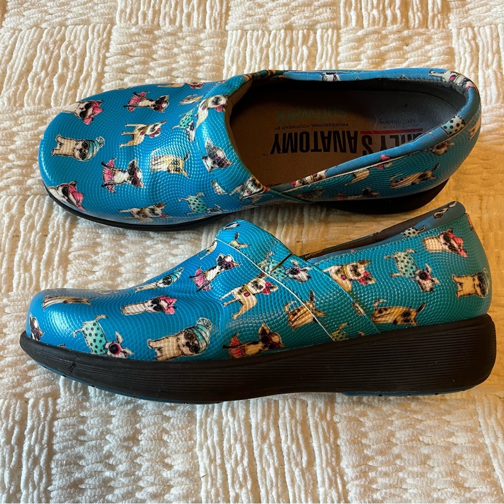 Grey's Anatomy Soft Walk Meredith Sport Blue Dogs Nursing Clogs Women’s Size 12M